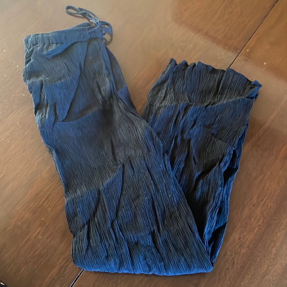Abercrombie Crinkle Textured Pull-On Wide Legged Pant